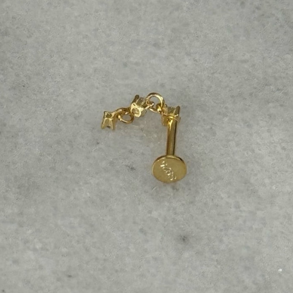 Gold Crystal Chain Dangle Carrilage Earring
Brand New - Picture 2 of 5